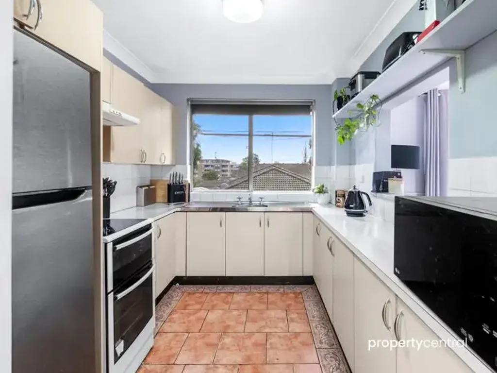 Modern 2-Bedroom Unit in Prime Penrith Location - Stylish Living with Ultimate Convenience
