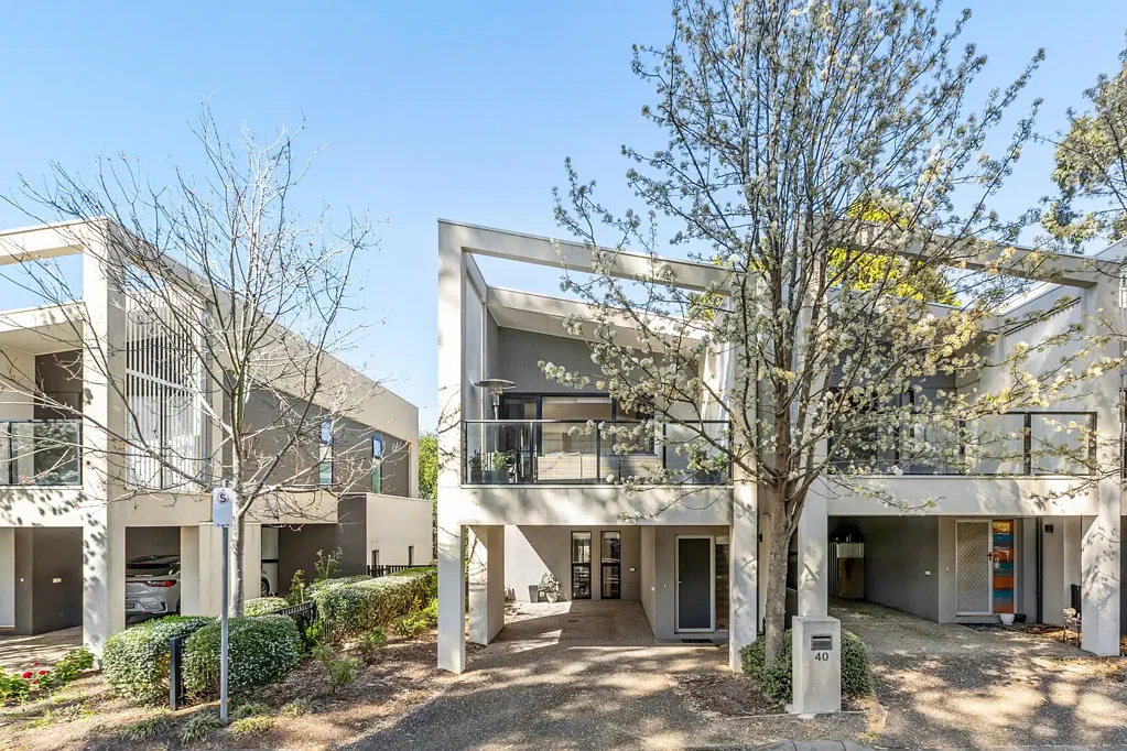 Wheelers Hill 3Phòng ngủ Modern Living in Wheelers Hill's most desirable estate!