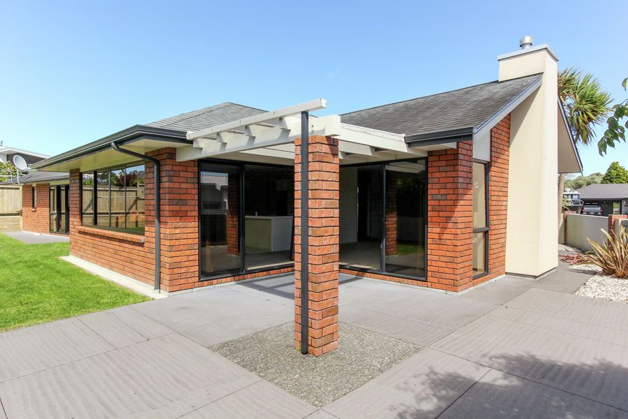 18 Montrose Place, Highlands Park, New Plymouth, 3房, 2浴