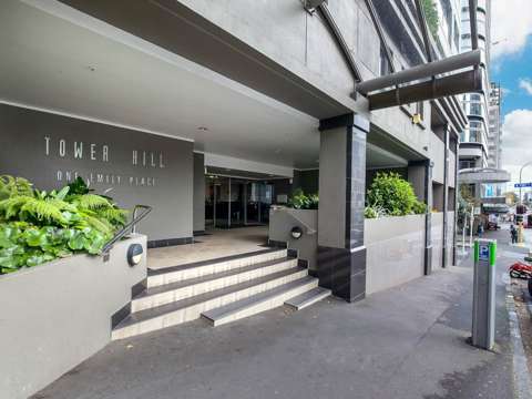 TOWER HILL ONE BEDROOM