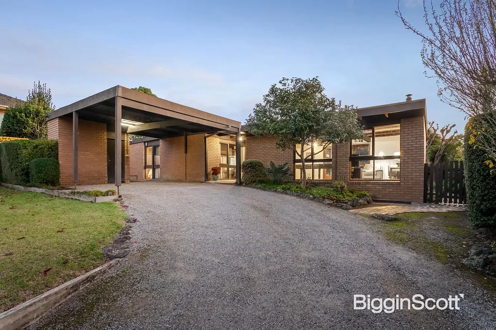 Doncaster 4Zimmer Serenity and Space with Superb Garden Surrounds