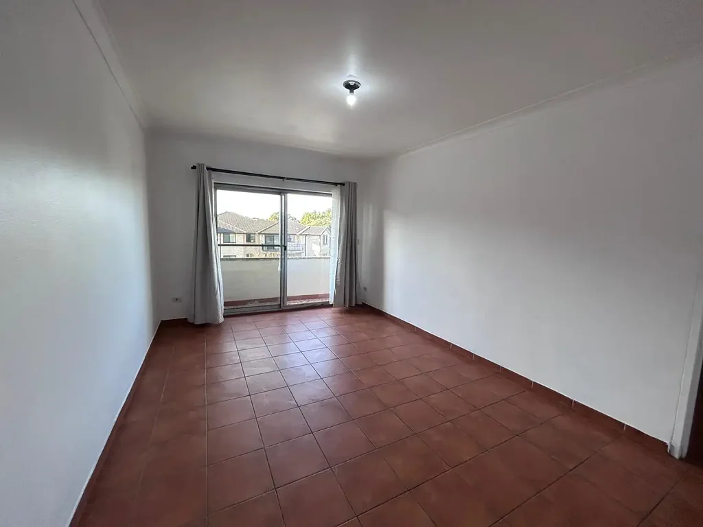 Renovated 2-bedroom unit in unit in super location!