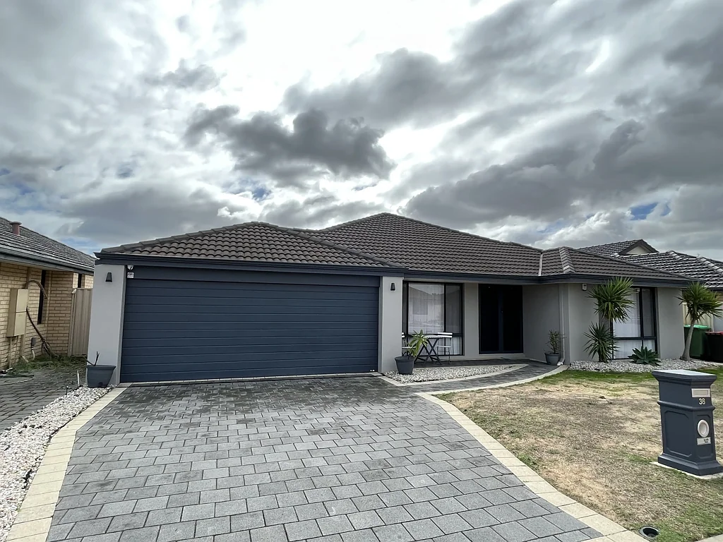 Secret Harbour 4房  SOLD OFF MARKET BY JONATHAN DJULAMSAH!