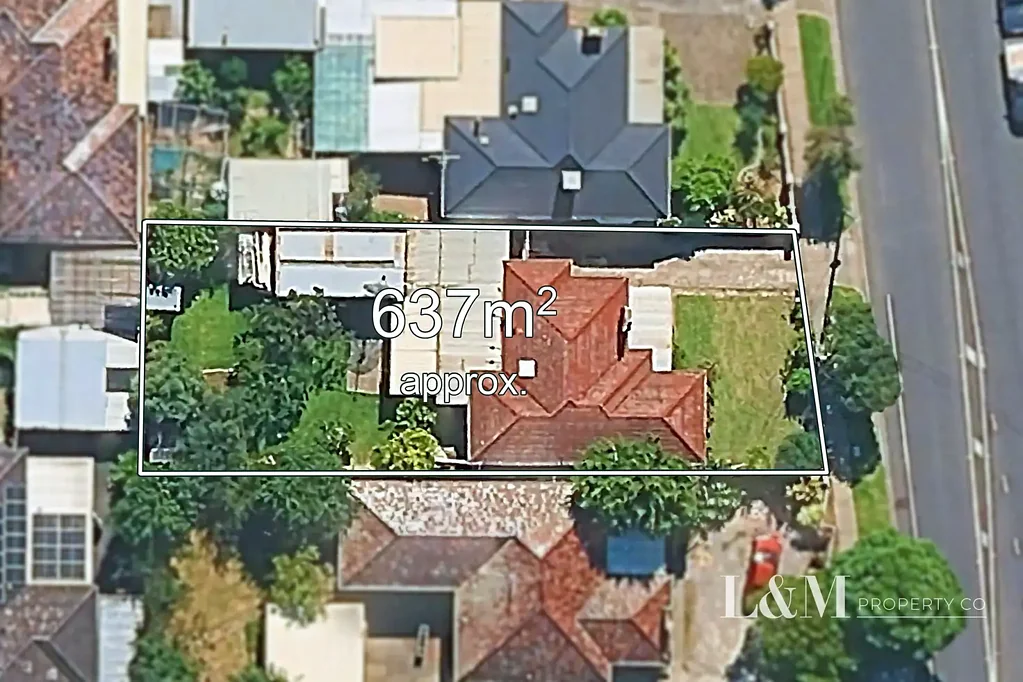 Keilor East 3 Bedroom Rare Find: Renovate, Rebuild or Develop (STCA)