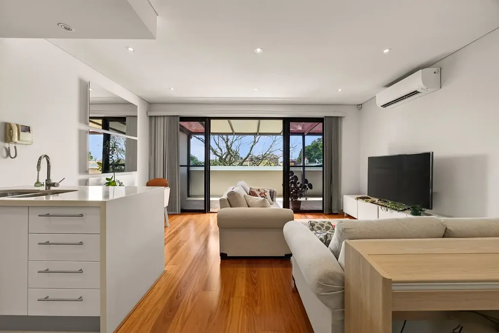 Drummoyne 2Kwarto Peaceful Rear-of-Block Apartment with Sunny Northerly Aspect