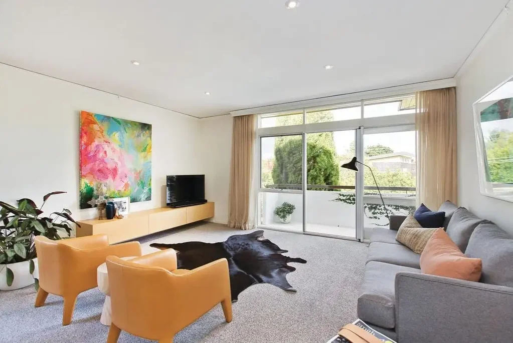 Spacious designer apartment
