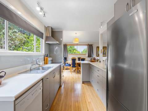 Taupo 4房  Privacy in the heart of Hilltop