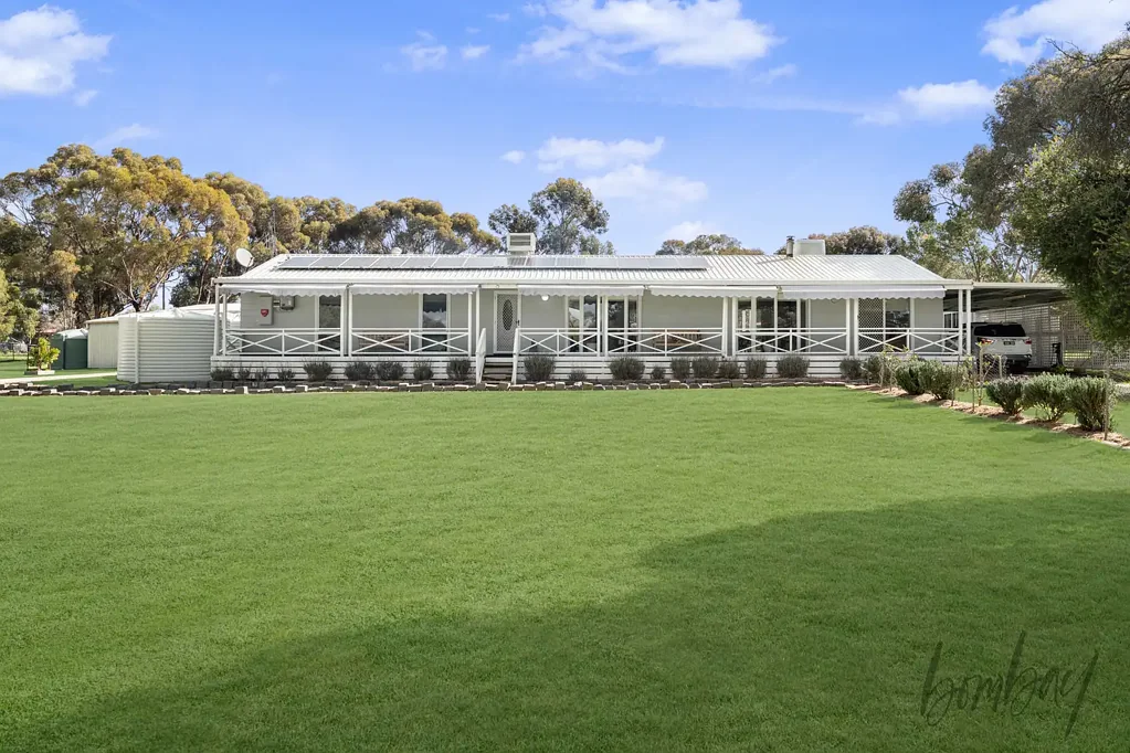 23 Backwater Court, Kirwans Bridge, VIC 3608