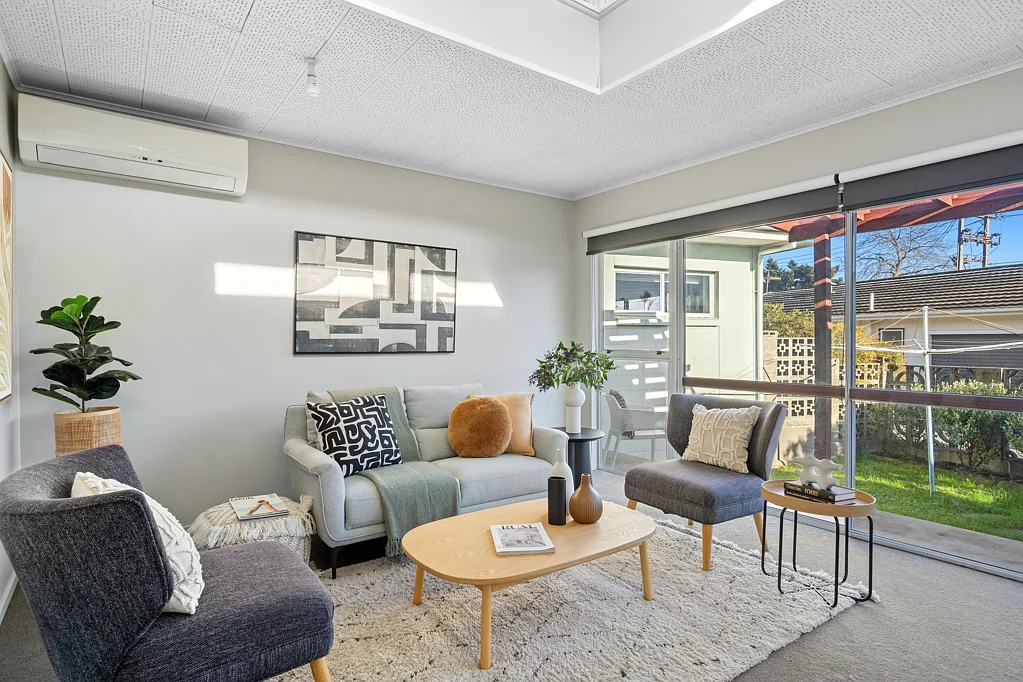 Stoke 2 Bedroom Prime position- stylish oasis in Stoke