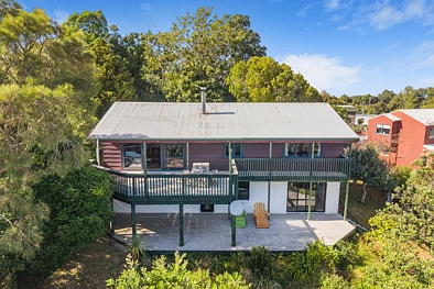 Red Hill 2 Bedroom Elevated. Private. 1,131sqm of Opportunity.