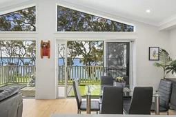 13/2 Macleay Drive, Halekulani