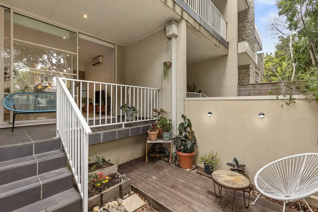 Coburg 1ਬੈੱਡਰੂਮ Ground-Floor Elegance in a Boutique Coburg Setting