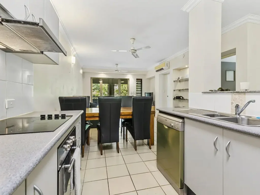 2510/22-26 Clifton Road, Clifton Beach, QLD 4879
