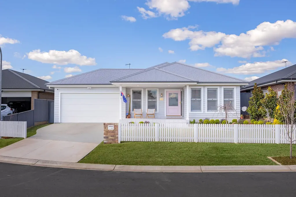4 Greene Place, Thirlmere, NSW 2572