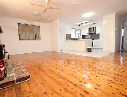 18 Dredge Avenue, Moorebank, South Western Suburbs, 3房, 1浴, House