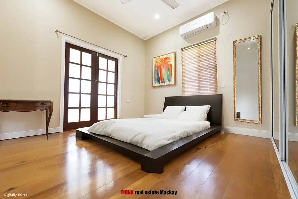 South Mackay 3Zimmer Inner city Property with expansive room and a beautiful large front deck