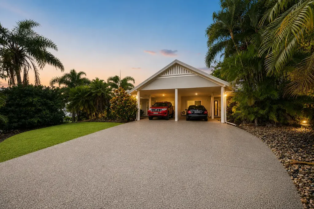 Cannonvale 4房  Renovated Duplex on One Title