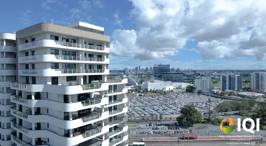 Burswood 1 Bedroom Luxury Living at The Crest – Vacant & Ready to Move In or Lease Out!
