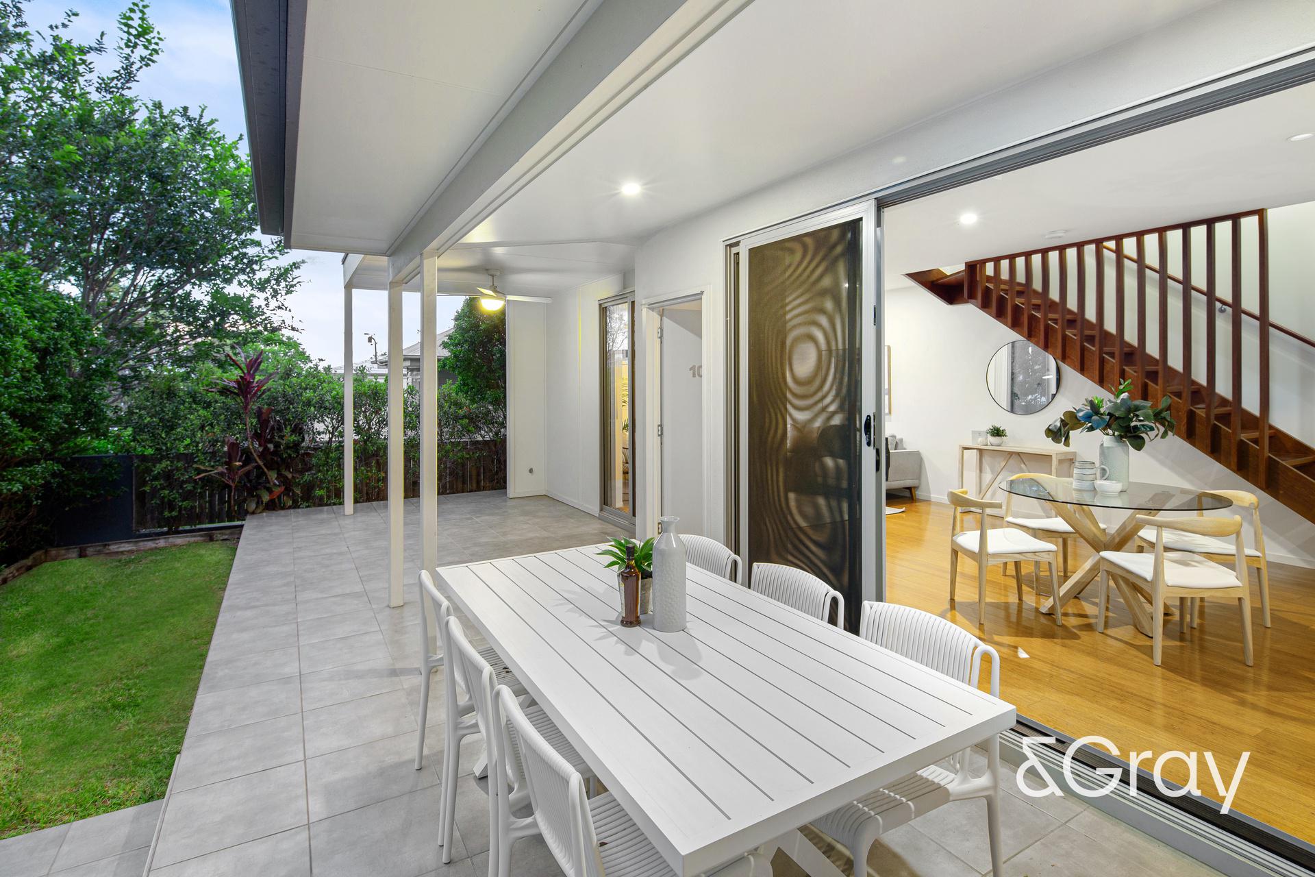 UNIT 10 19 KENNINGTON RD, CAMP HILL QLD 4152, 0 habitaciones, 0 baños, Townhouse