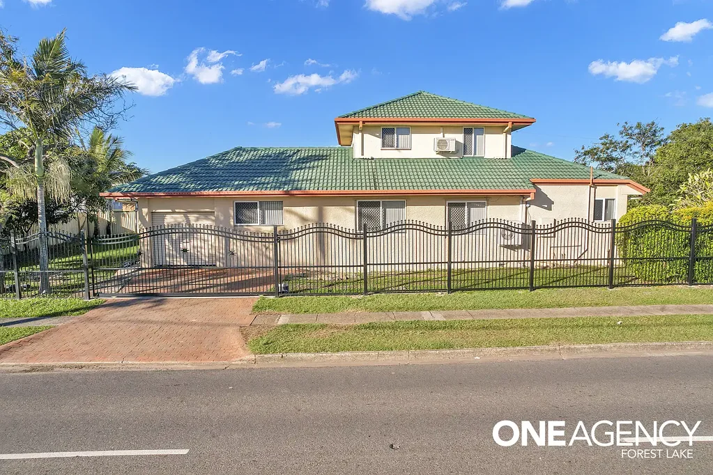 Inala 4कमरा Spacious Family Living with 4 Bedrooms, 3 Bathrooms & Huge Entertaining Area
