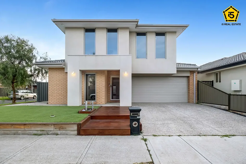 Tarneit 4 Bedroom East-Facing Elegance in Prime Tarneit Location