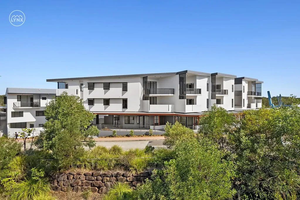 Sun-Drenched Coastal Luxury Meets Urban Convenience