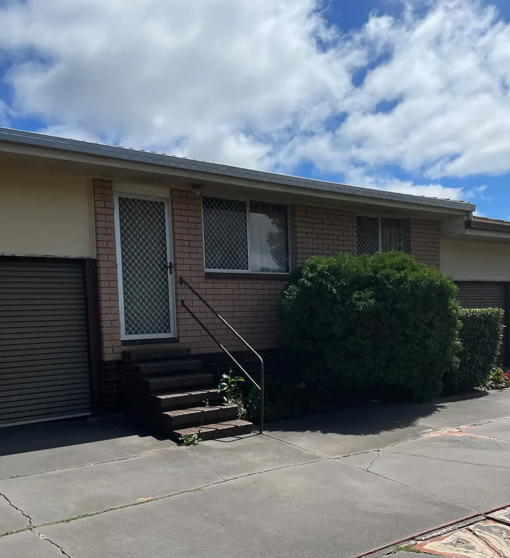 Neat unit in Drayton!