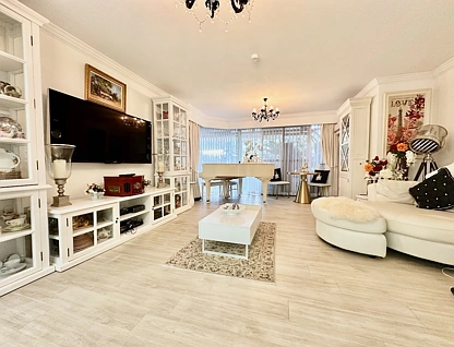 Level 1/1105/24 Queensland Avenue, Broadbeach, Gold Coast, 1 Bedrooms, 1 Bathrooms, Apartment