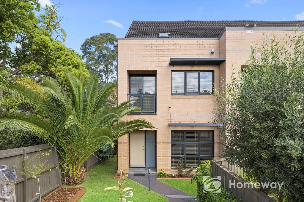 Carlingford 4Phòng ngủ SLEEK MODERN TERRACE BACKING PEACEFUL RESERVE!