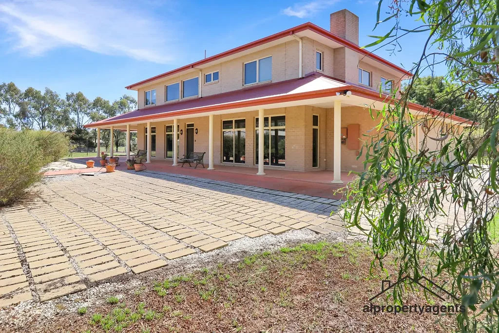Haven 5房  Large Home on Acreage - Minutes from Horsham