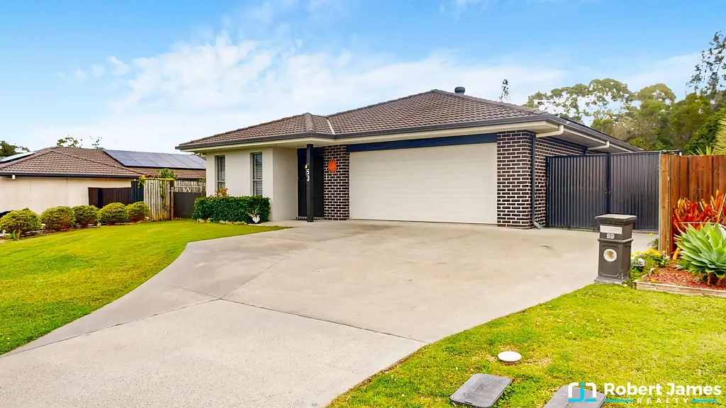 Cooroy 4Phòng ngủ Spacious Family Living with Side Access and a Large Shed