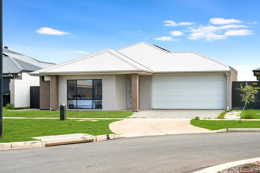 Riverlea Park 4房  Modern Luxury Meets Spacious Living on 480m² | 4 Bed, 2 Living, Solar & Outdoor Entertaining in Riverlea Park!