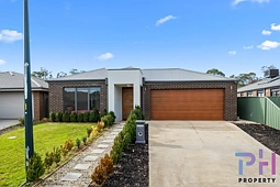 13 Loriini Place, Kangaroo Flat
