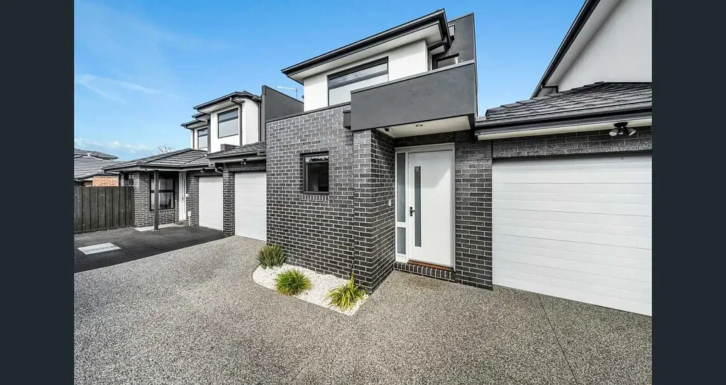 Modern 2 Bedroom Townhouse in the heart of Glenroy