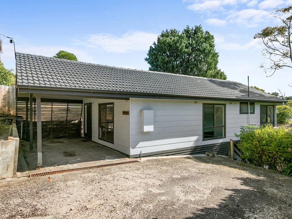 12 Mairburn Road, Metung, VIC 3904