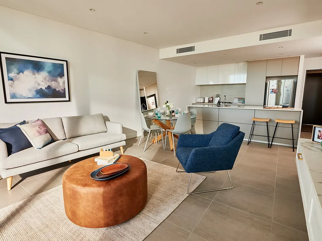 2 Weeks Rent Free* | Duplex apartment with courtyard view and study nook