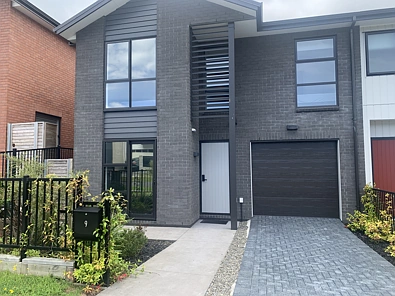 NEAR NEW, HIGH SPEC FAMILY HOME IN BEAUTIFUL BIRDWOOD HEIGHTS, SWANSON.