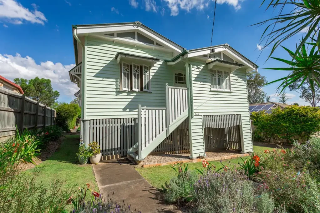 94A Aspinall Street, Leichhardt, QLD 4305