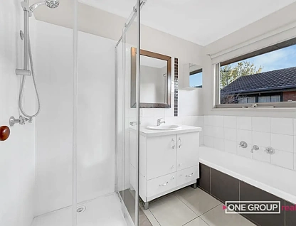 18 Longwood Drive, Epping, VIC 3076, 3 phòng ngủ, 1 phòng tắm, House