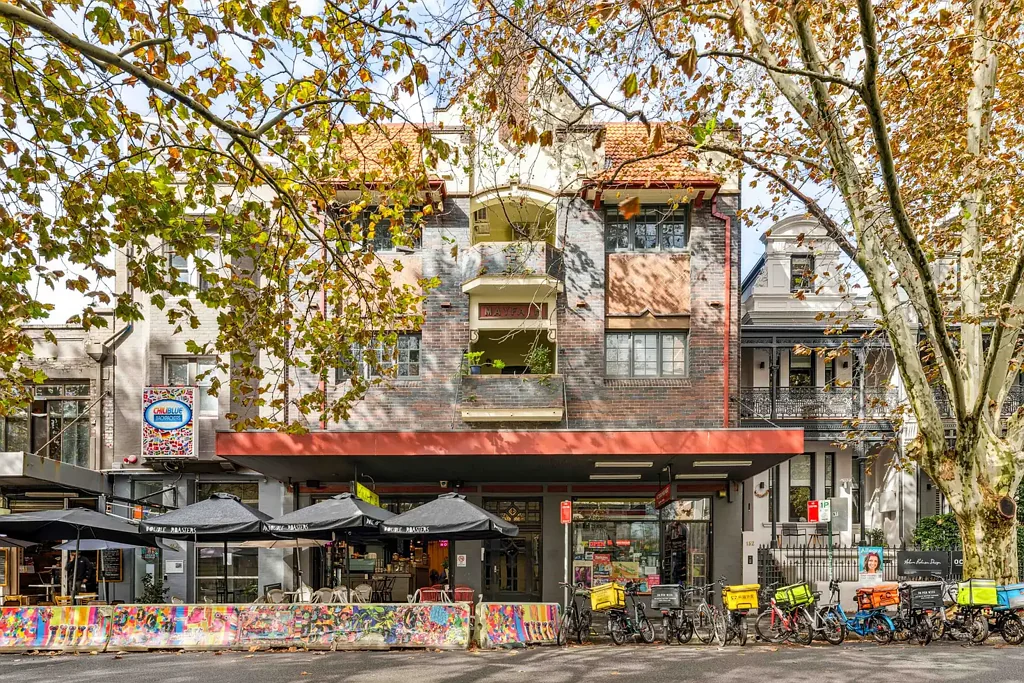 Oversized 1-bed + study + rare lock-up garage