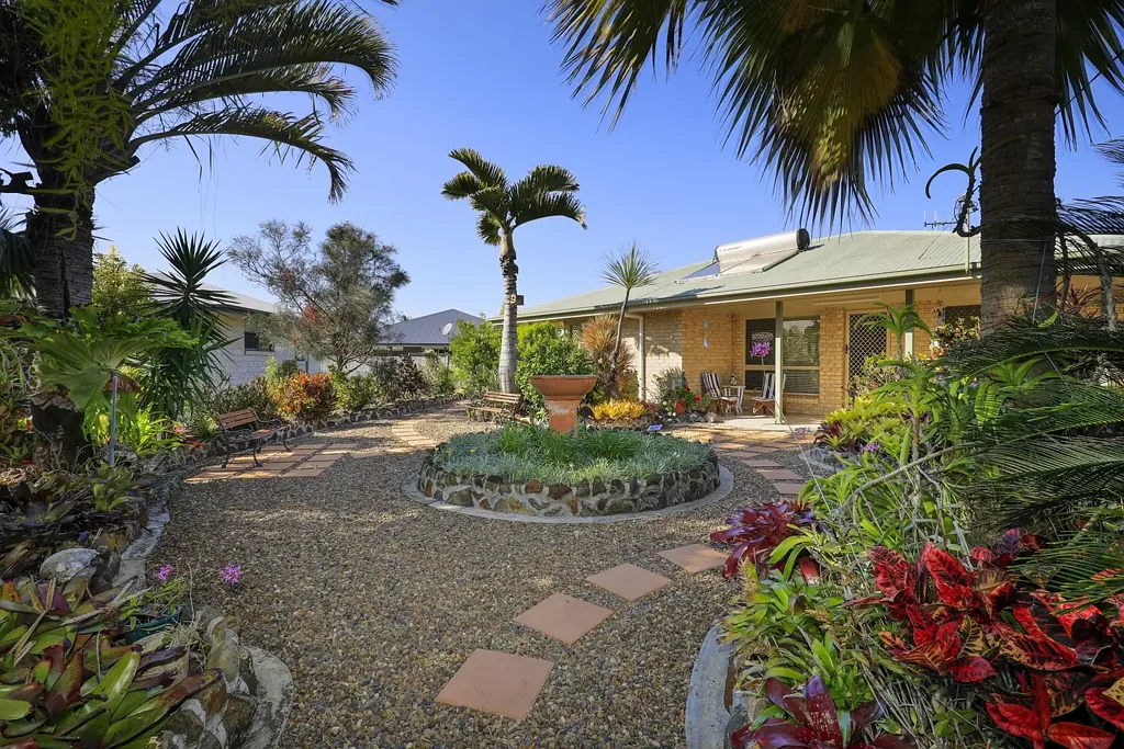 5 Hussar Ct, Woodgate, QLD 4660