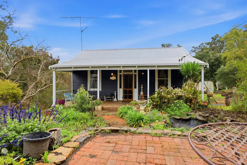 Bridgetown 4房  Charming 1920 Character Home on an Expansive Country Acreage