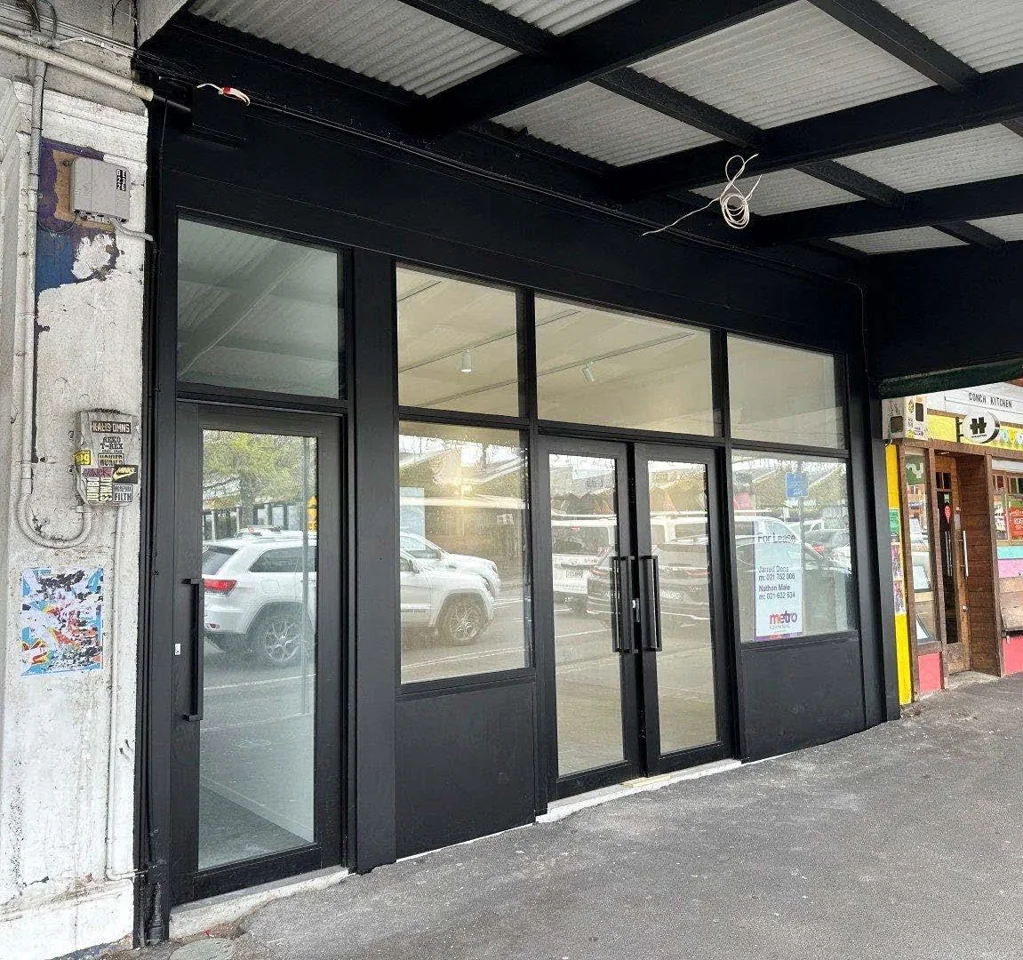 Ponsonby Opposite Ponsonby Central