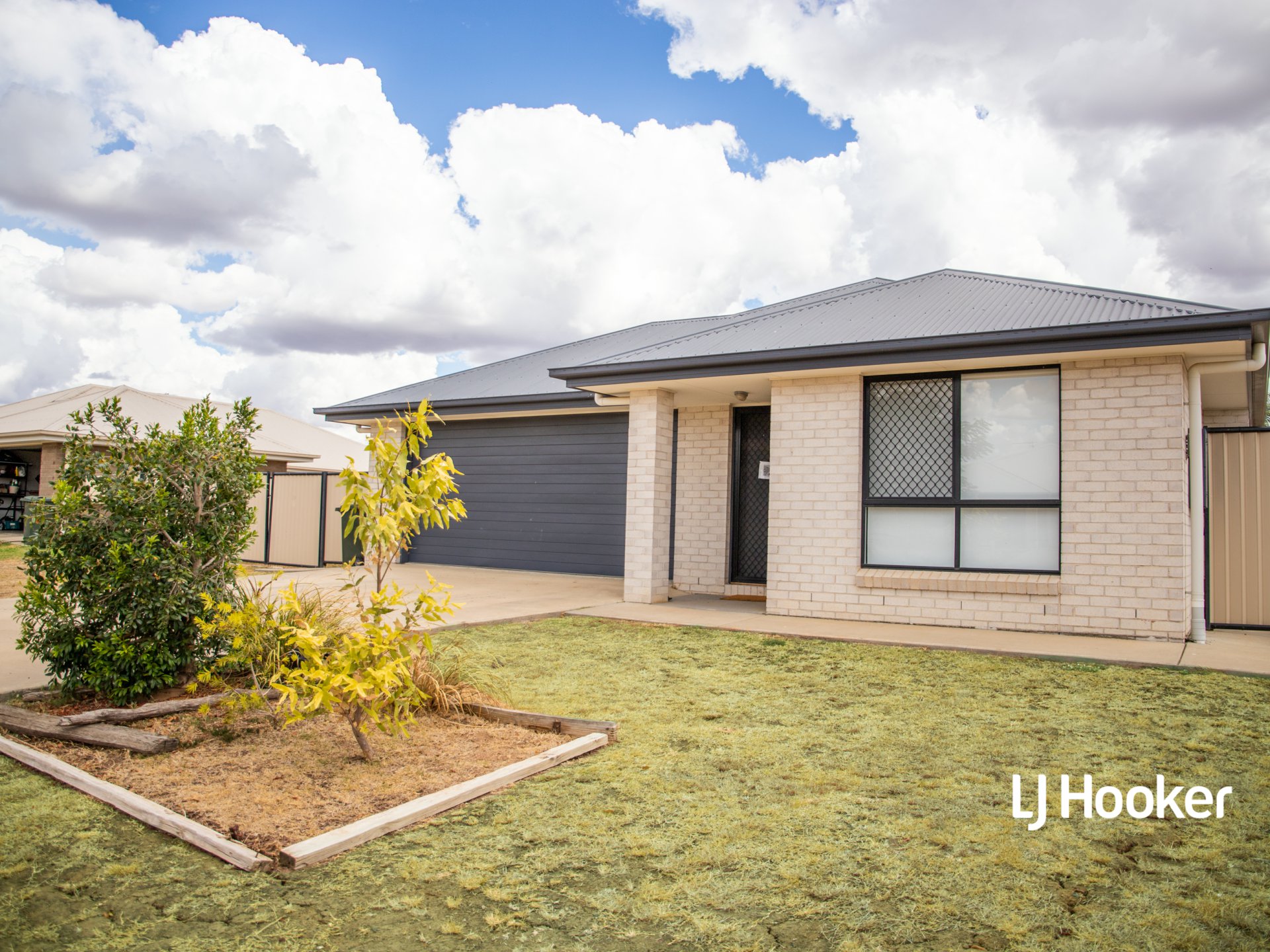 42 HOWARD ST, ROMA QLD 4455, 0 rūma, 0 rūma horoi, House