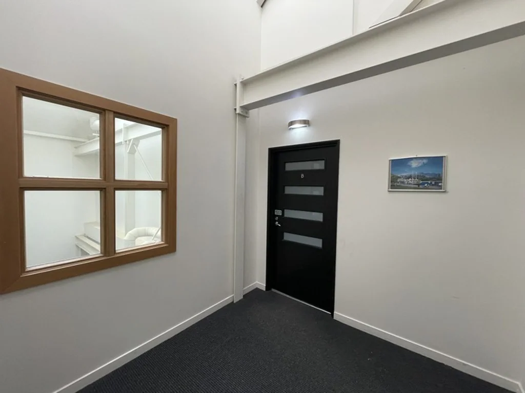 Spacious, sunny apartment