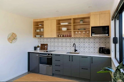 2-bedroom apartment, available now!