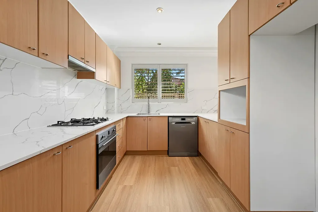 Three Bedroom Townhouse with Entertainers Courtyard