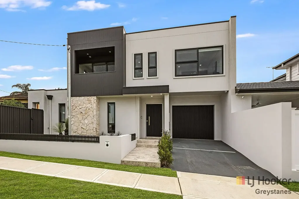 Greystanes 4침실 $1,745,000 - BRAND NEW LUXURY FULL BRICK HOME WITH POOL! OPEN SATURDAY AT 9:00AM