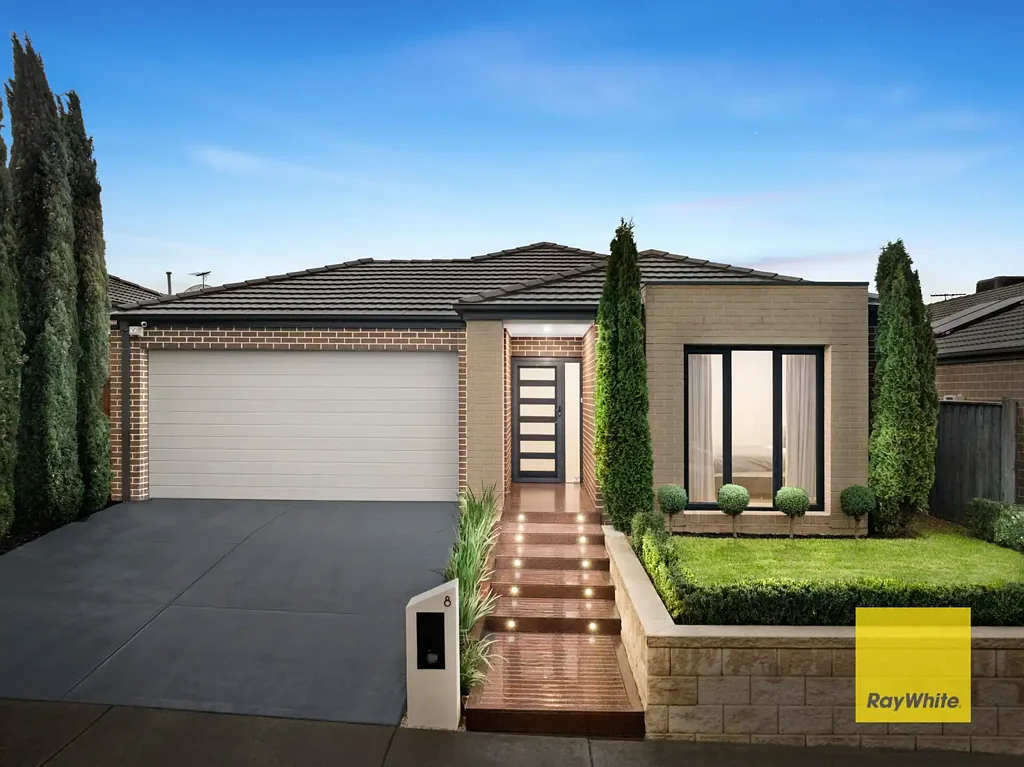 Mernda 3chambre PRESENTED TO ABSOLUTE PERFECTION - LIKE NEW WITH STUNNING OUTDOOR ENTERTAINING