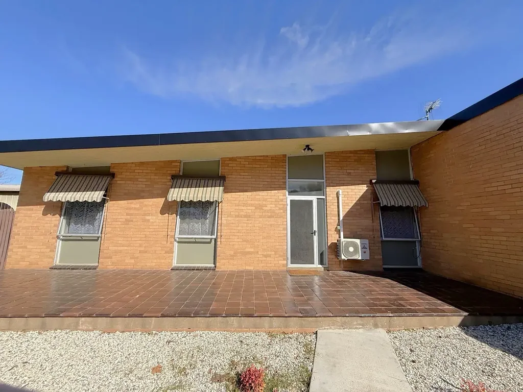 3 Bedroom Home, Fully Renovated!
